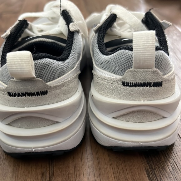 Girls Shoes - Picture 7 of 7